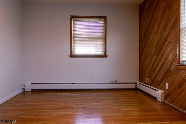 Building Photo - 17 Gould Pl