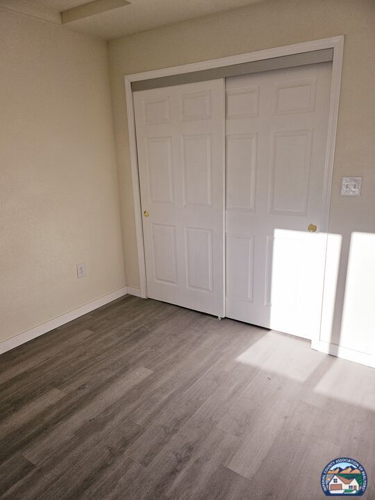 Building Photo - 818 Dool Ave