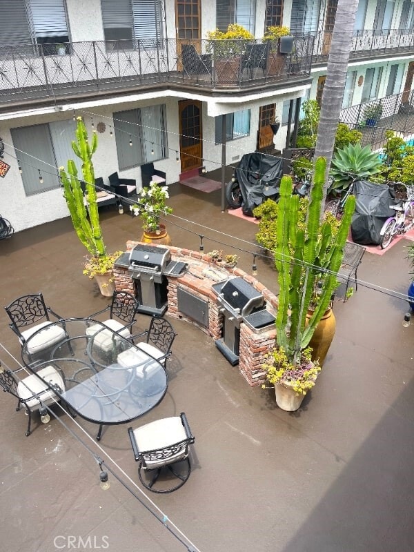 Building Photo - 2115 Placentia Ave