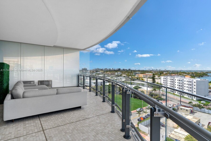 Building Photo - 8701 Collins Ave