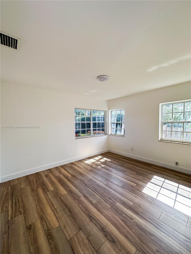 Building Photo - 8926 Dickens Ave