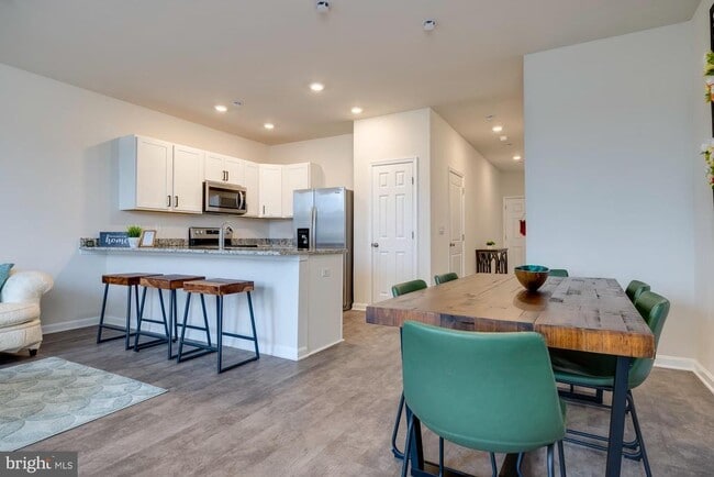 Building Photo - 262 Allison Dr