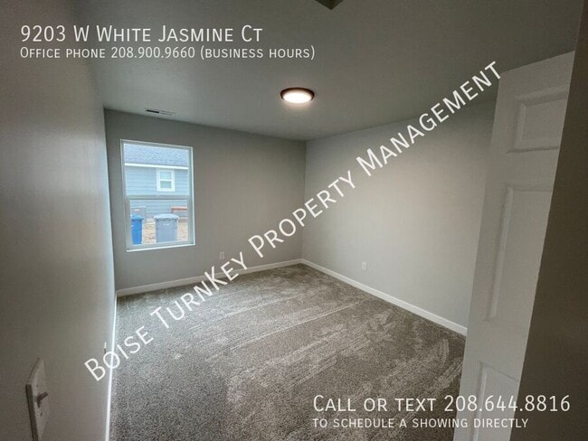 Building Photo - 9203 W White Jasmine Ct