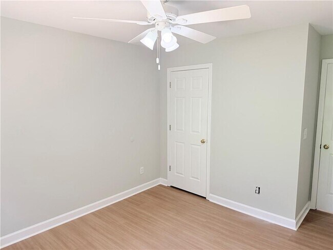 Building Photo - 6730 Wolford Ct