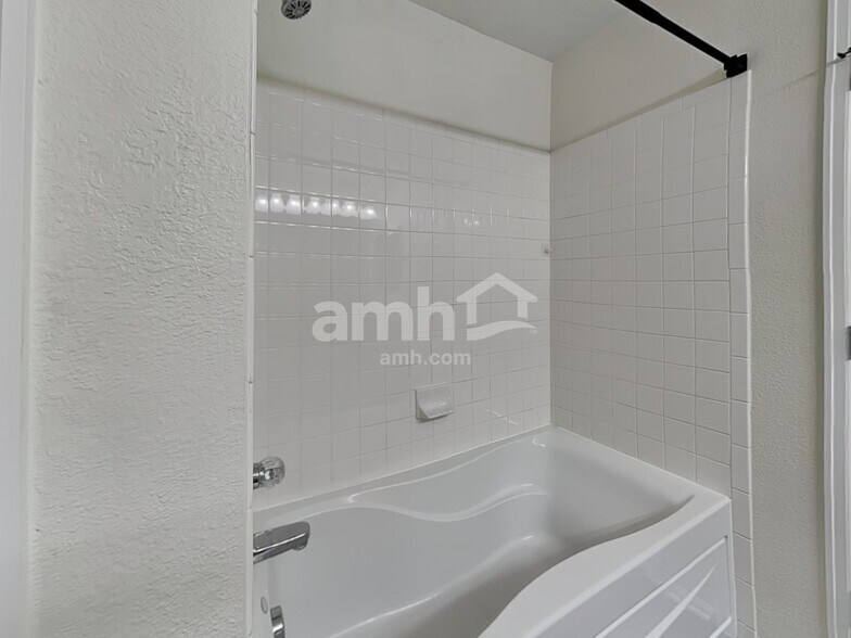 Building Photo - 20 Shenandoah Way