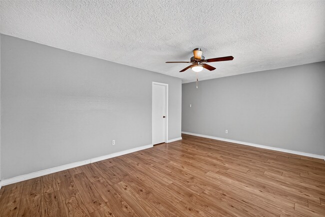 Building Photo - 19610 San Gabriel Dr