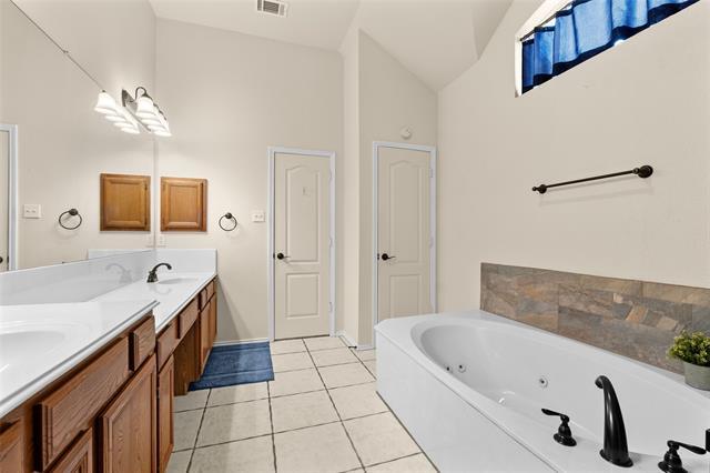 Building Photo - 9605 Presthope Dr