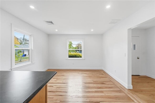 Building Photo - 259 High Service Ave