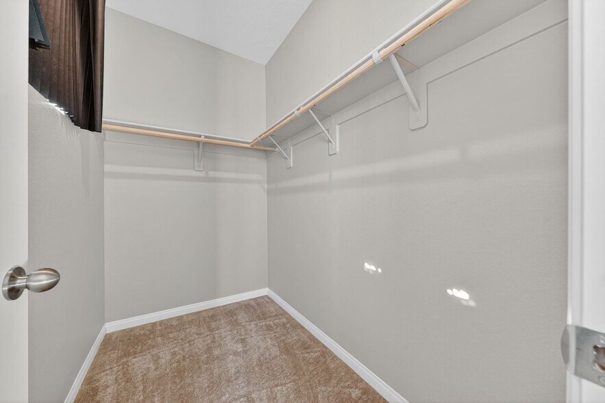 Building Photo - 8909 Wallner St