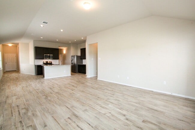 Building Photo - Newly Built 3 Bedroom, 2 Bath Home in Leander