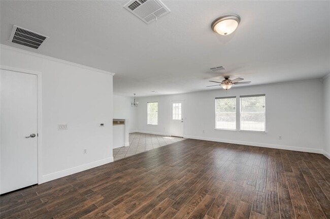 Building Photo - 8705 Davis Oaks Trail