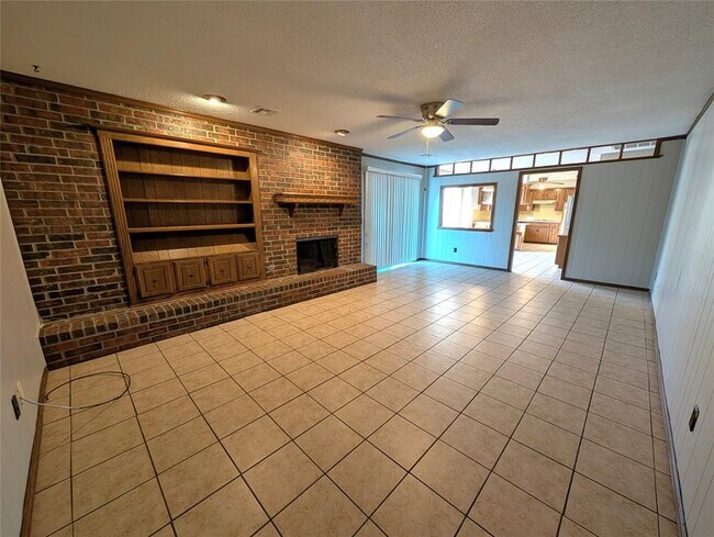 Building Photo - 6308 NW 84th St