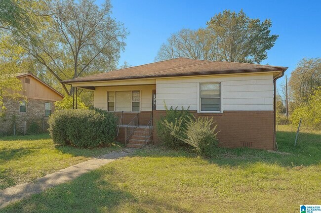 Primary Photo - 1208 31st St SW