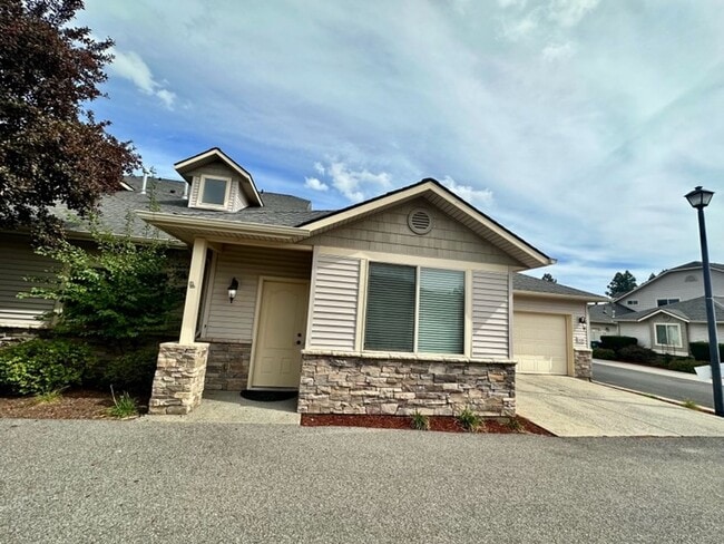 Primary Photo - Cute little gated community 3 bed 2.5 bath...