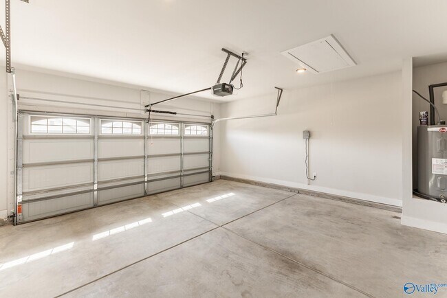 Building Photo - 125 Caspian Ln