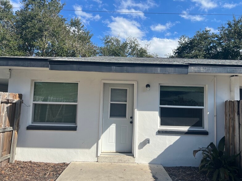 Front of apartment - 7101 Dartmouth Ave N