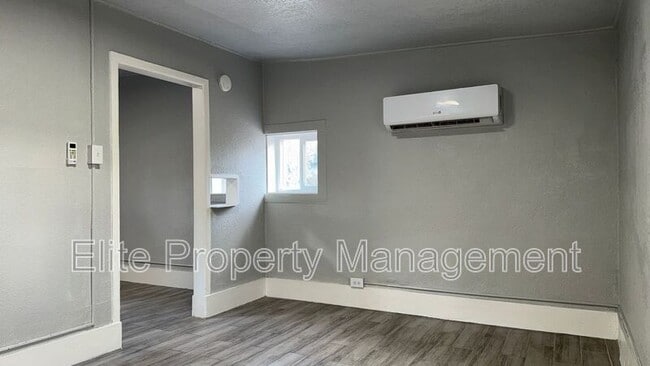 Building Photo - 1611 San Juan St
