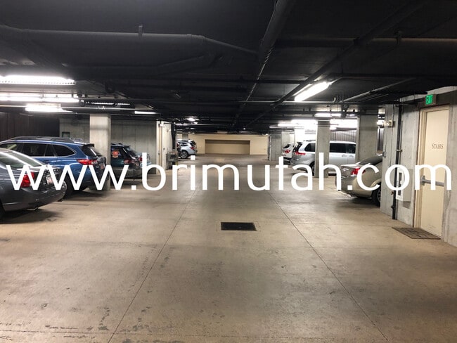 Building Photo - 3944 S 900 E