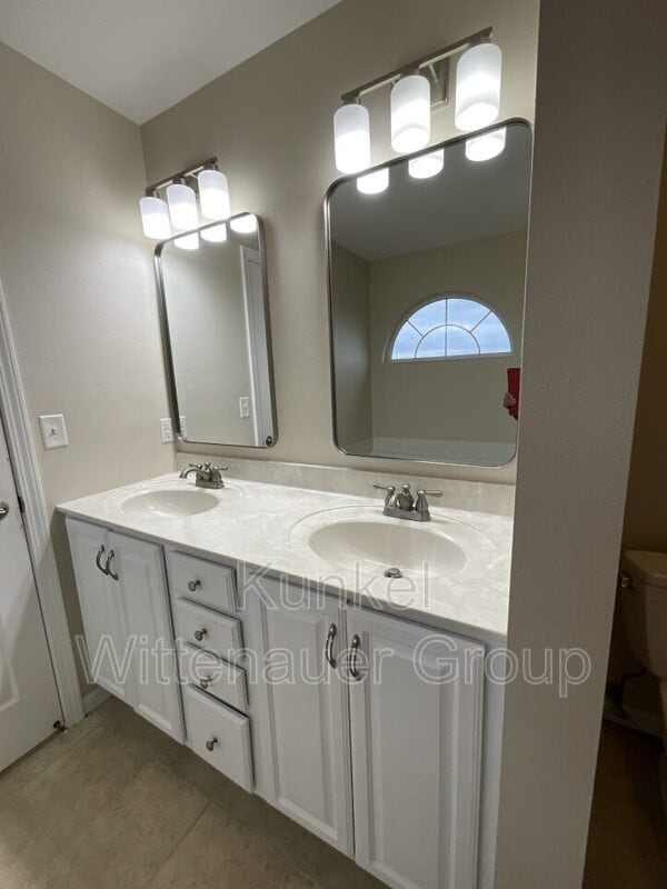 Building Photo - 601 Whetstone Ln