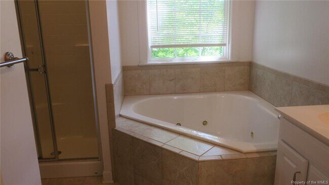 Building Photo - 128 Great Glen
