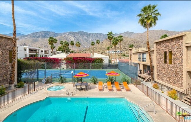 Building Photo - 2727 S Sierra Madre