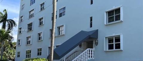 Building Photo - 1881 Middle River Dr