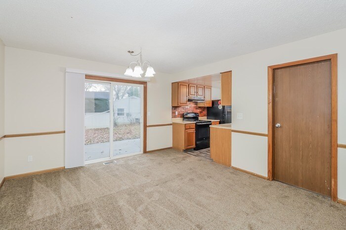 Building Photo - 3504 Greenwood Dr