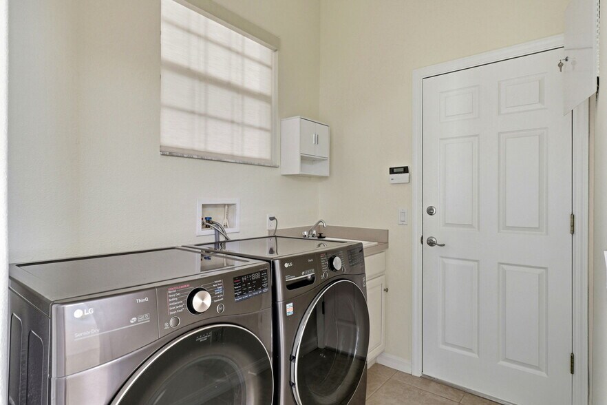 Building Photo - 14525 Mirasol Manor Ct