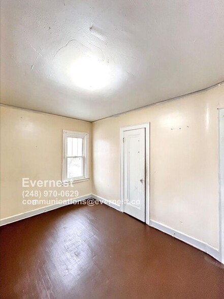 Building Photo - 15395 Ardmore St