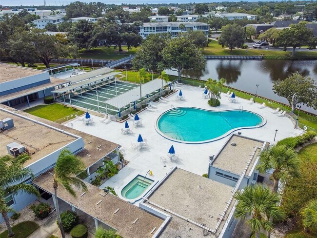 Building Photo - 8080 112th St N