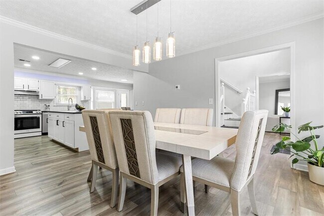 Building Photo - 1646 Desford Ct SW