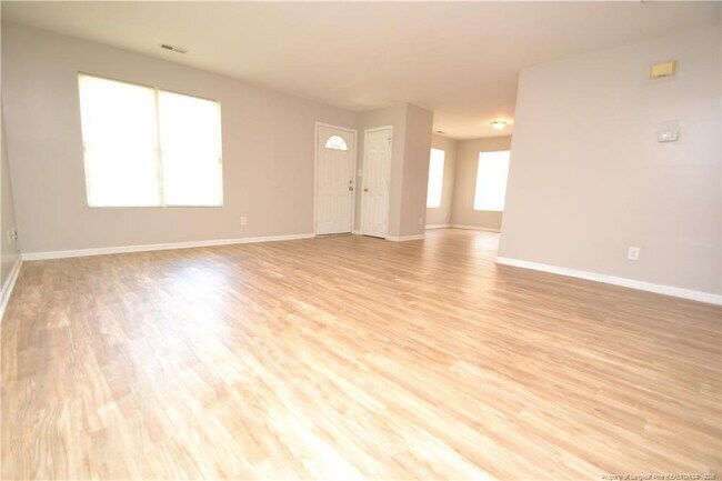 Building Photo - 824 Cumberland St