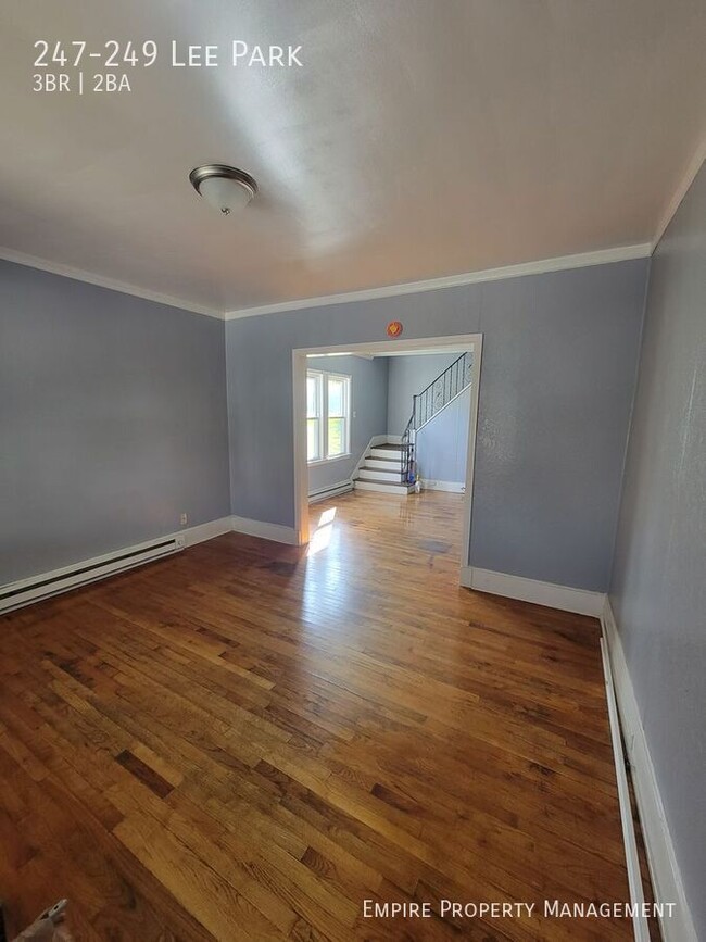 Building Photo - 247-249 Lee Park-