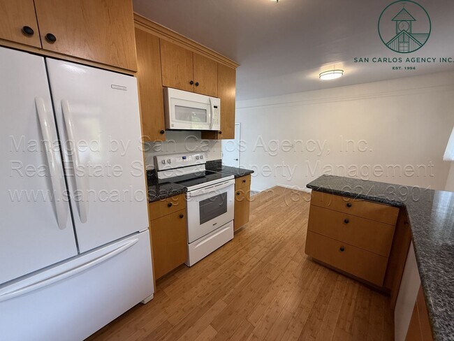 Building Photo - Spacious Three Bedroom Carmel Valley Villa...