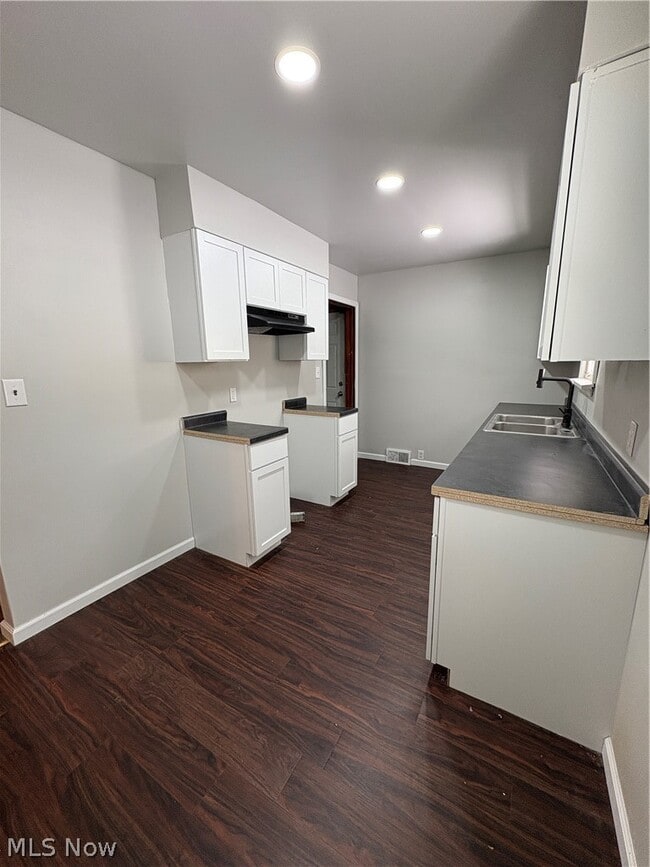 Building Photo - 751 Wilbur Ave