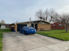 Building Photo - 108 Brownstone Dr