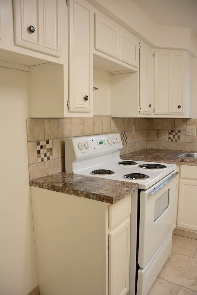 Building Photo - 1127 E 960 S