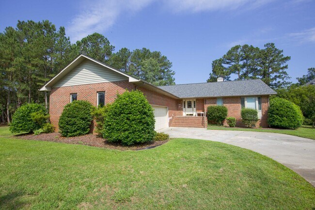 Primary Photo - Beautiful 3 bedroom home in Woodlake