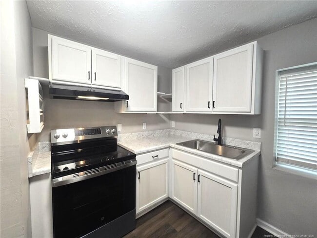 Building Photo - 874 W Orange St