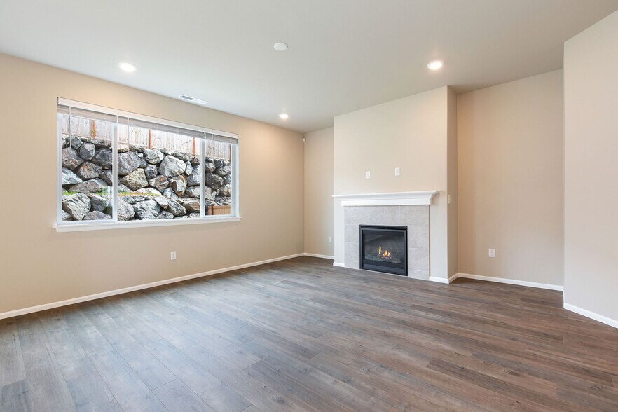 Building Photo - 3615 80th Ave NE