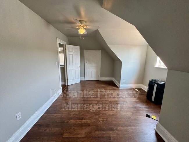 Building Photo - 227 5th Ave