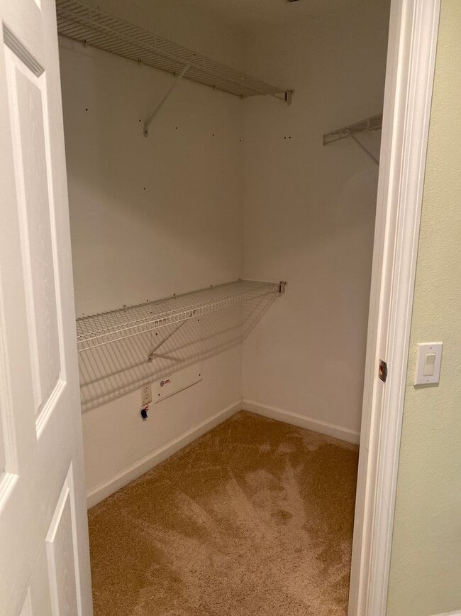 Building Photo - Welcome to the pinnacle of modern living – a dazzling 2-bedroom, 2-bathroom + Den sanctuary for r...