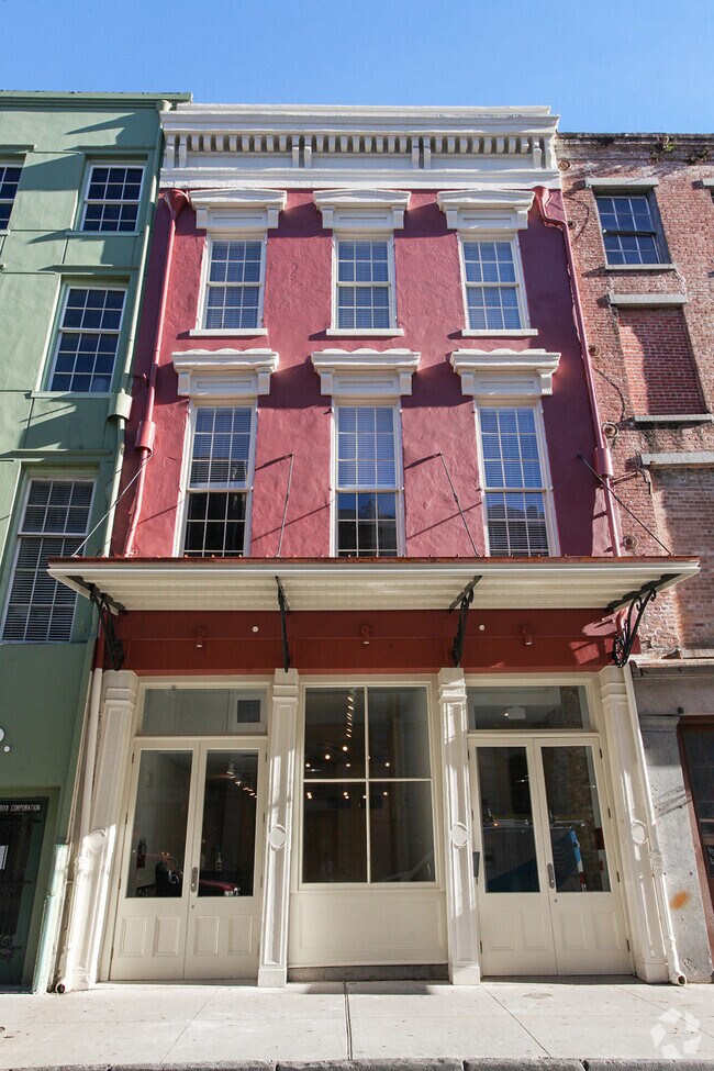 Building Photo - 204 Decatur St