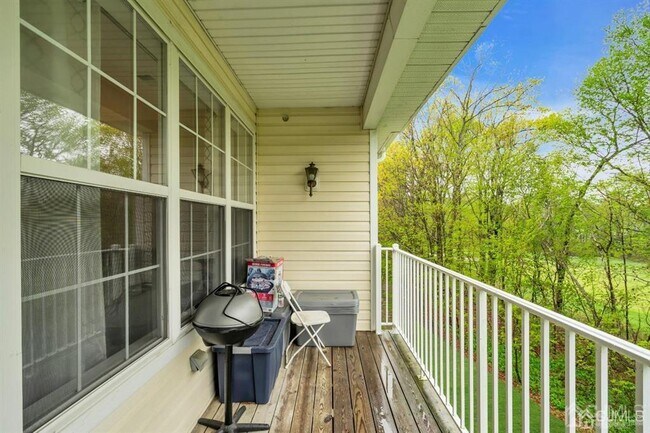 Building Photo - 548 St Andrews Pl