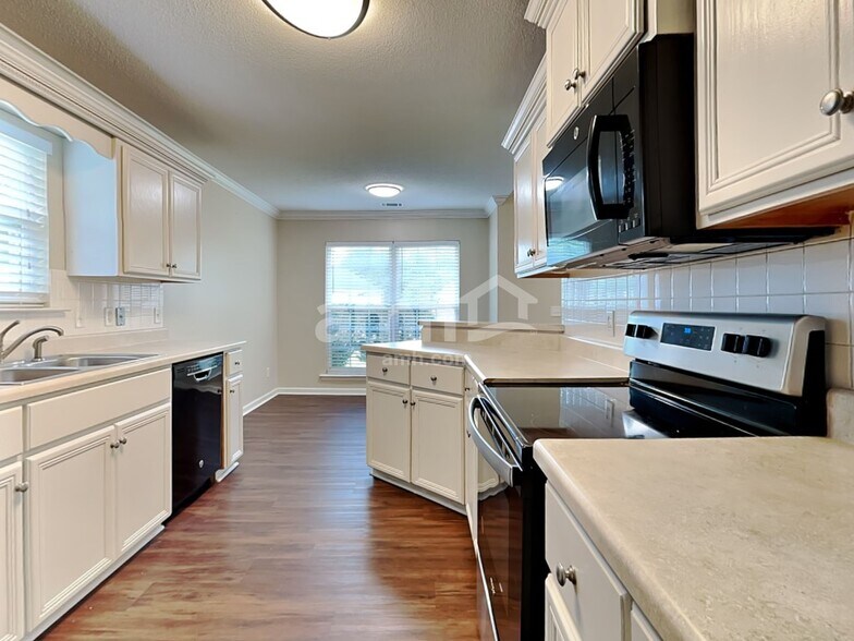 Building Photo - 38 Dunnoman Dr