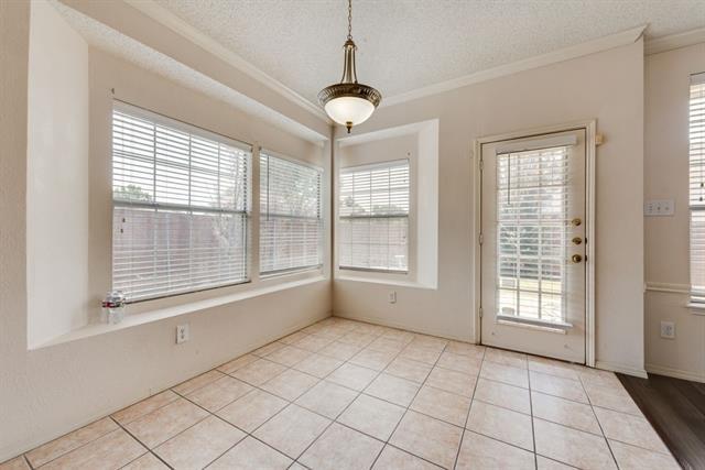 Building Photo - 3800 Rolling Hills Dr