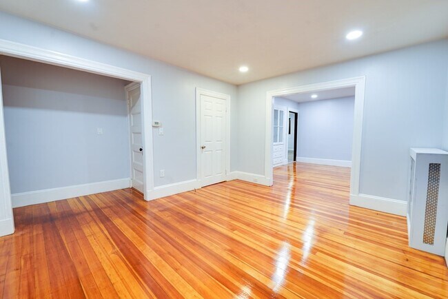 Building Photo - 115 Franklin St