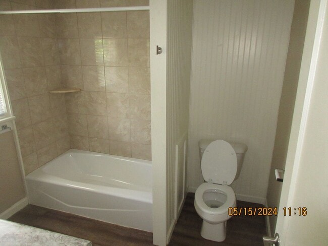 Building Photo - 2501 Oakridge Rd