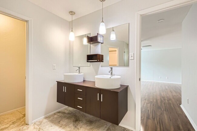 Building Photo - 11426 Bristle Oak Trail