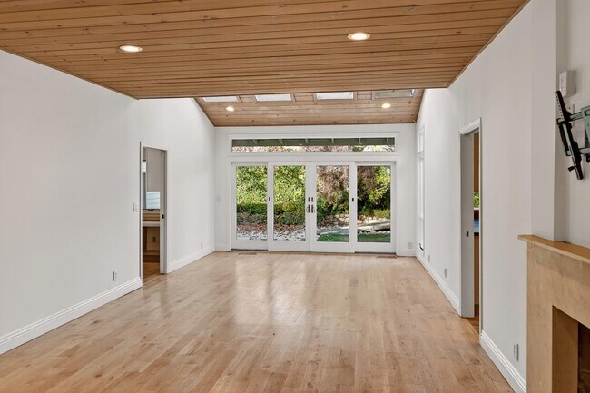 Building Photo - 860 Monte Rosa Dr